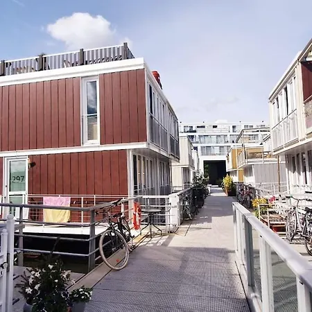 Boathouse In Amsterdam, Netherlands Botel *